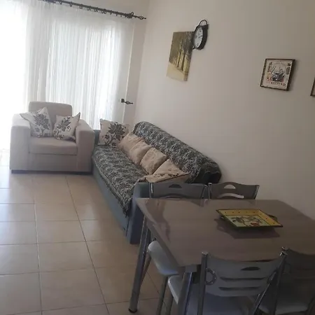 דירה Caesar Trikomo
